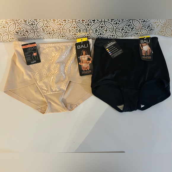 Bali Cream and Black Ultra Control Briefs Medium Fits 8-10. Get both for $22 - Picture 2 of 9